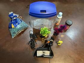 Aqueon Aaq100543586 1 Gallon Aquarium Fish Tank Set Deco. Spongebob And Blue Gravel Working
